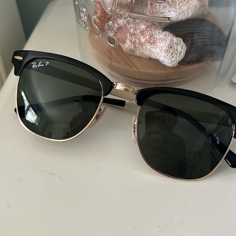 Classic RayBans - Picture 2 of 3